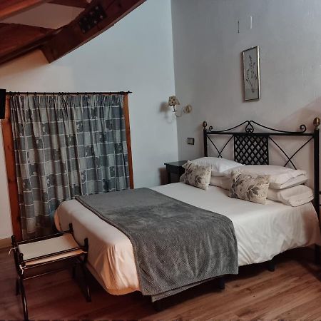 Bed and Breakfast Puerta Al Duraton Sebulcor Екстер'єр фото