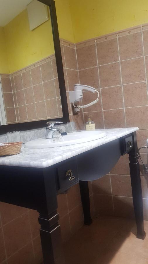 Bed and Breakfast Puerta Al Duraton Sebulcor Екстер'єр фото
