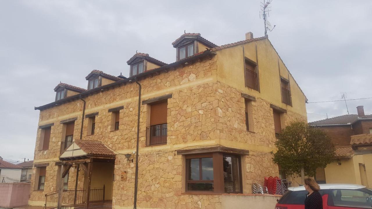 Bed and Breakfast Puerta Al Duraton Sebulcor Екстер'єр фото